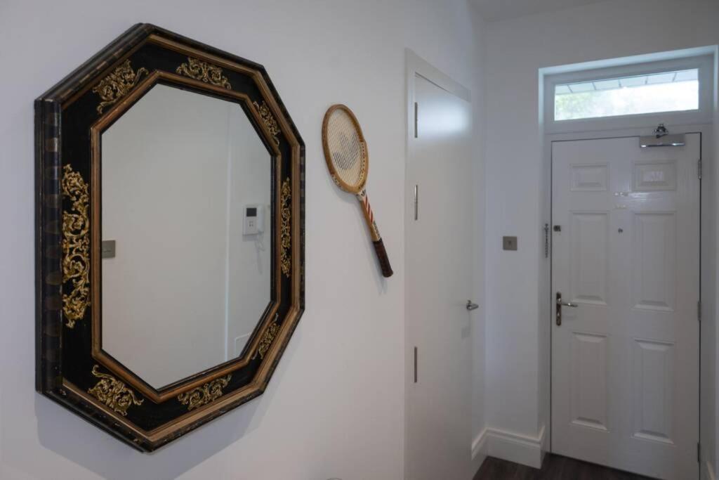 Charming Colonial Flat In Historic Building Appartement Gibraltar Buitenkant foto