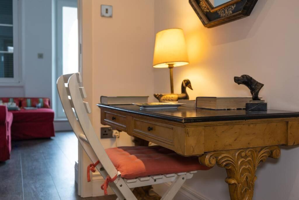 Charming Colonial Flat In Historic Building Appartement Gibraltar Buitenkant foto